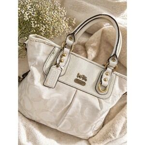 Coach Madison Op Art Maggie White Leather Jacquard Shoulder Bag 18918